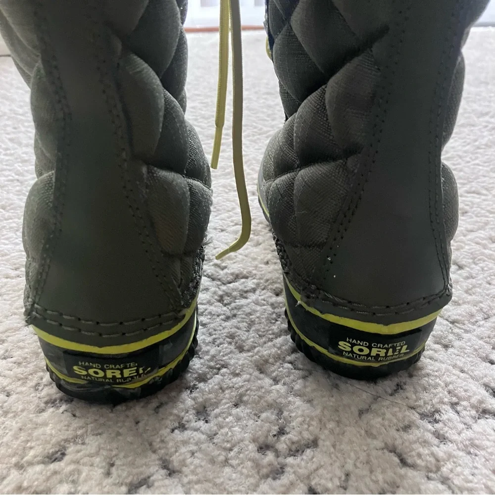 Sorel 6 waterproof Boot Lace Up Green Yellow High Insulated